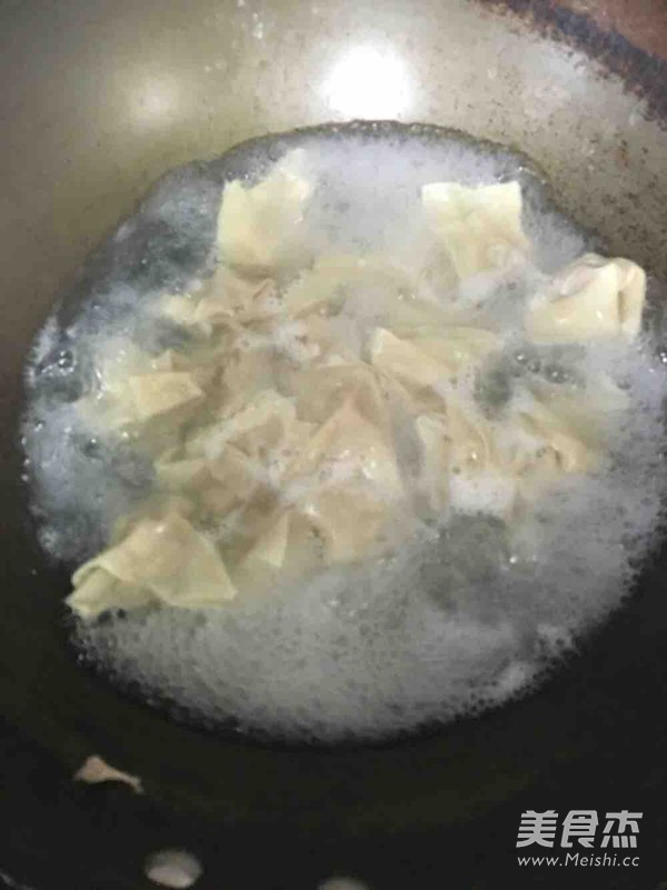 Wontons in Clear Soup recipe
