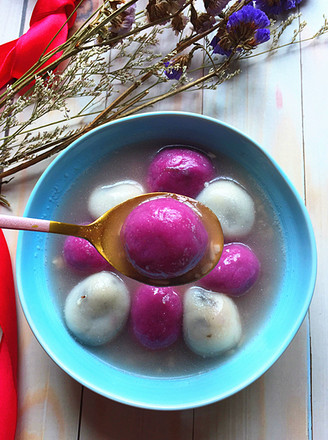 Two-color Glutinous Rice Balls with Fermented Rice recipe