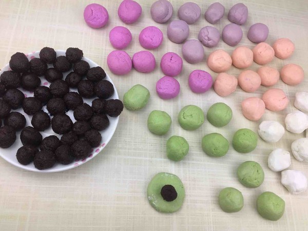 Colorful Glutinous Rice Balls recipe