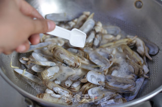 Chinese Leek Razor Clams recipe