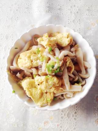 Fried Duck Eggs with Crab Mushroom recipe