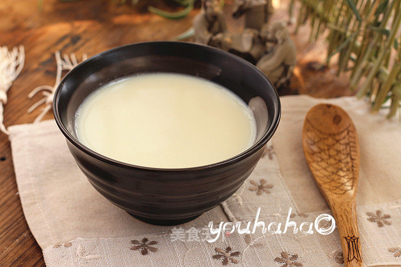 Almond Lily Soy Milk recipe