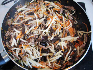 Shredded Pork with Oyster Mushroom recipe