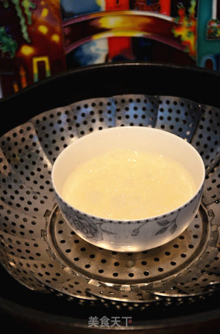 Warm and Nourishing Bird's Nest with Avocado recipe