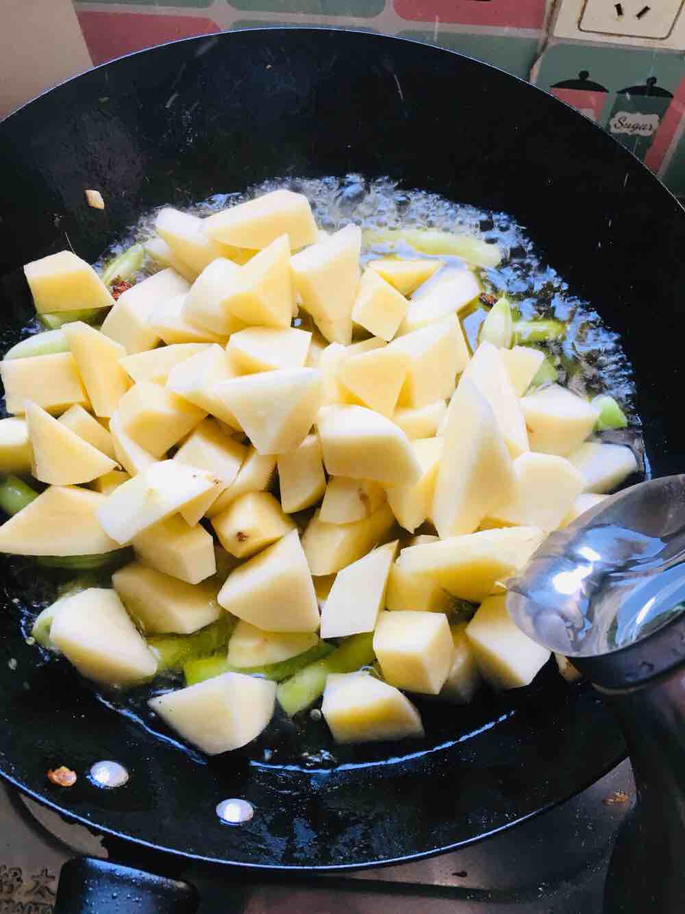 Braised Noodles with Potatoes and Beans recipe