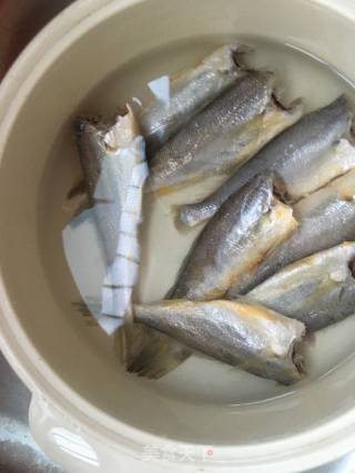 Deep-fried Braised Fresh Salted Fish recipe