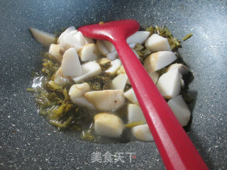 Fried Taro with Pickled Vegetables recipe