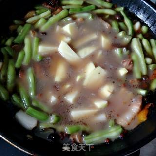 [bashang] Iron Pot Braised Noodles (broiled Pork Version) recipe