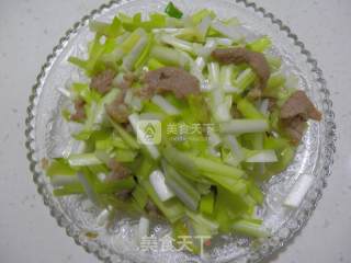 Stir-fried Shredded Pork with Chives recipe