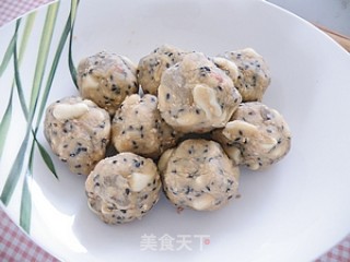 Reappearing Childhood Memories-old-fashioned Rock Candy Sesame Moon Cakes recipe