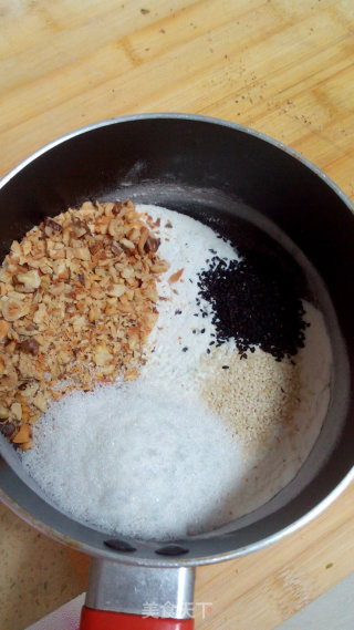 Meringue Five-core Moon Cakes recipe