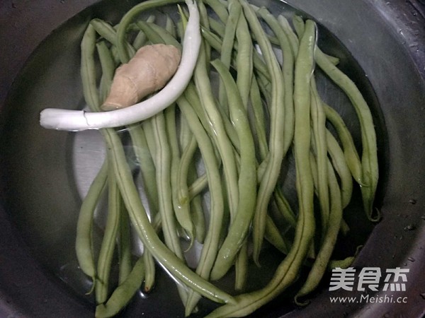 [fruit Tree] Kuaishou Noodle | Braised Noodle with Pork Ribs and Bean recipe