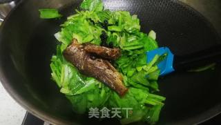 Lettuce with Tempeh and Dace in Oil recipe