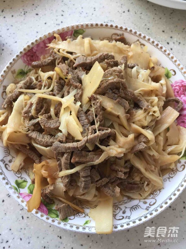 Stir-fried Beef with Sour Bamboo Shoots recipe