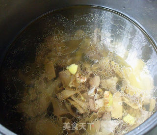 Cuttlefish and Chicken Soup recipe