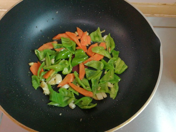 Stir-fried Ark Shell with Green Pepper recipe