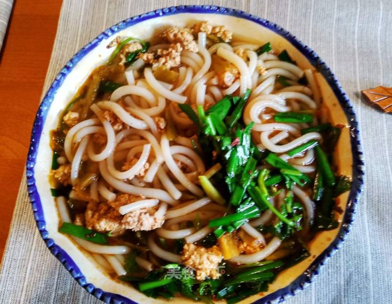 Yunnan-flavored Small Pot Rice Noodles recipe