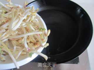 Stir-fried Shredded Pork with Cordyceps Flower and Peanut Bud recipe