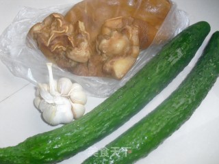 Pork Ears with Minced Garlic and Cucumber recipe