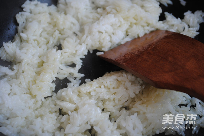 Pan-fried Chicken Breast Fried Rice recipe