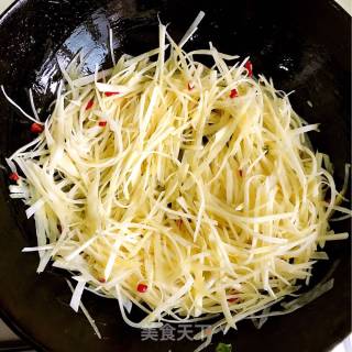 Stir-fried Vermicelli with Potato Shreds recipe
