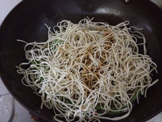 Cowpea Braised Noodles recipe