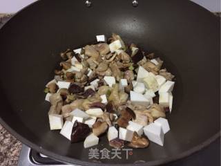 "warming Food" Stewed Mushroom and Taro Rice recipe