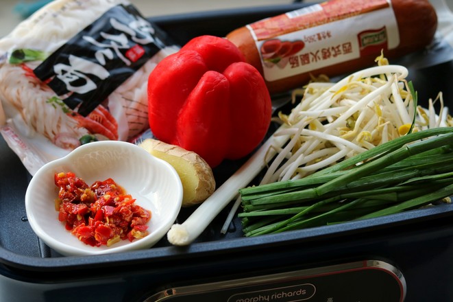 Stir-fried Udon with Chopped Pepper recipe