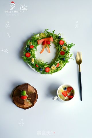 Christmas Wreath Salad recipe