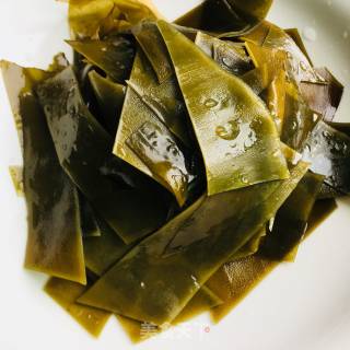 Crescent Bone Seaweed Soup recipe