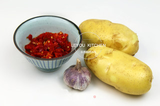 Steamed Potatoes with Chopped Pepper recipe