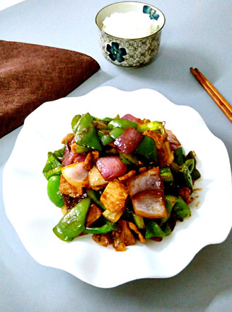 Stir-fried Pork with Green Peppers and Onions recipe