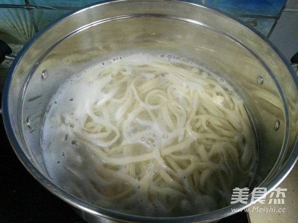 Hand-rolled Noodles with Noodles recipe