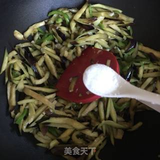 Stir Fried Eggplant with Green Peppers recipe