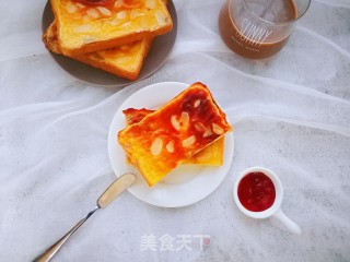 Rocky Cheese and Raisin Toast recipe