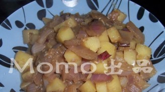 Butter and Onion Stewed Potatoes