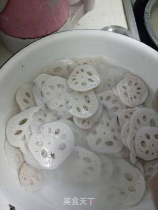 'mother's Taste' Cold Lotus Root Slices recipe