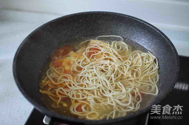 Tomato and Egg Noodle Soup recipe