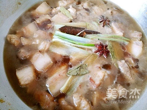 Pork Stew Noodles recipe