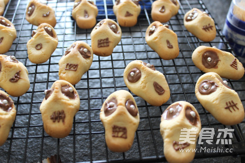 Halloween Funny Cookies recipe