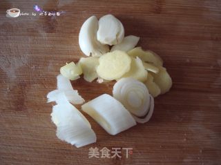 Radish Simmered Pork Ribs Soup recipe