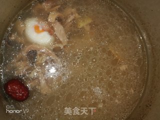 Pork Leg Bone Stewed Cuttlefish Pork Belly recipe