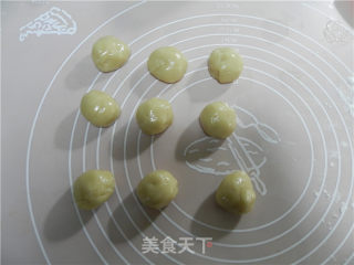 Cantonese Black Sesame Mooncake recipe