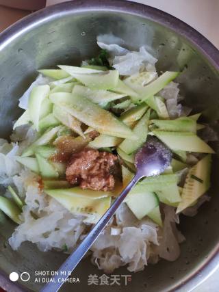 Cold Vegetables, Tremella and Cucumber recipe