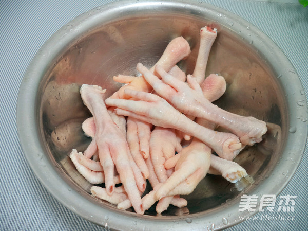 Spicy Grilled Chicken Feet recipe