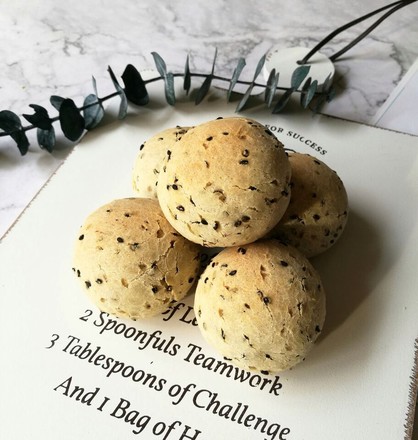Black Sesame Mochi Bread recipe
