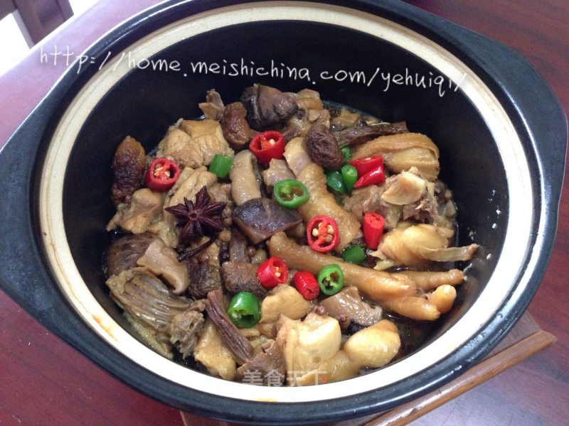 【two Mushrooms and Chicken Pot】-----fragrant and Fragrant Dishes