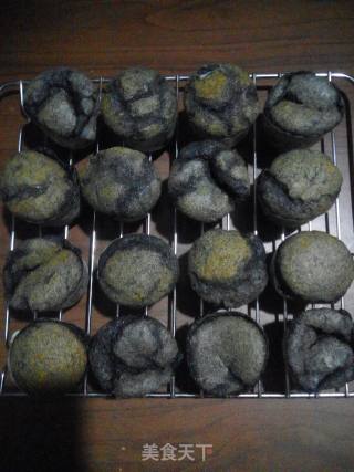 Fragrant Black Sesame Muffin recipe