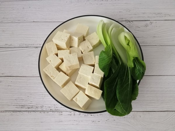Tofu Soup with Salmon Head recipe