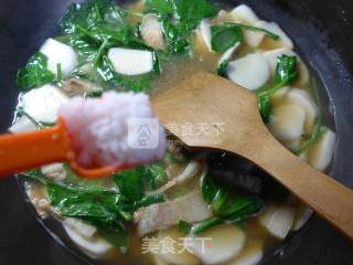 Pork Spinach Rice Cake Soup recipe